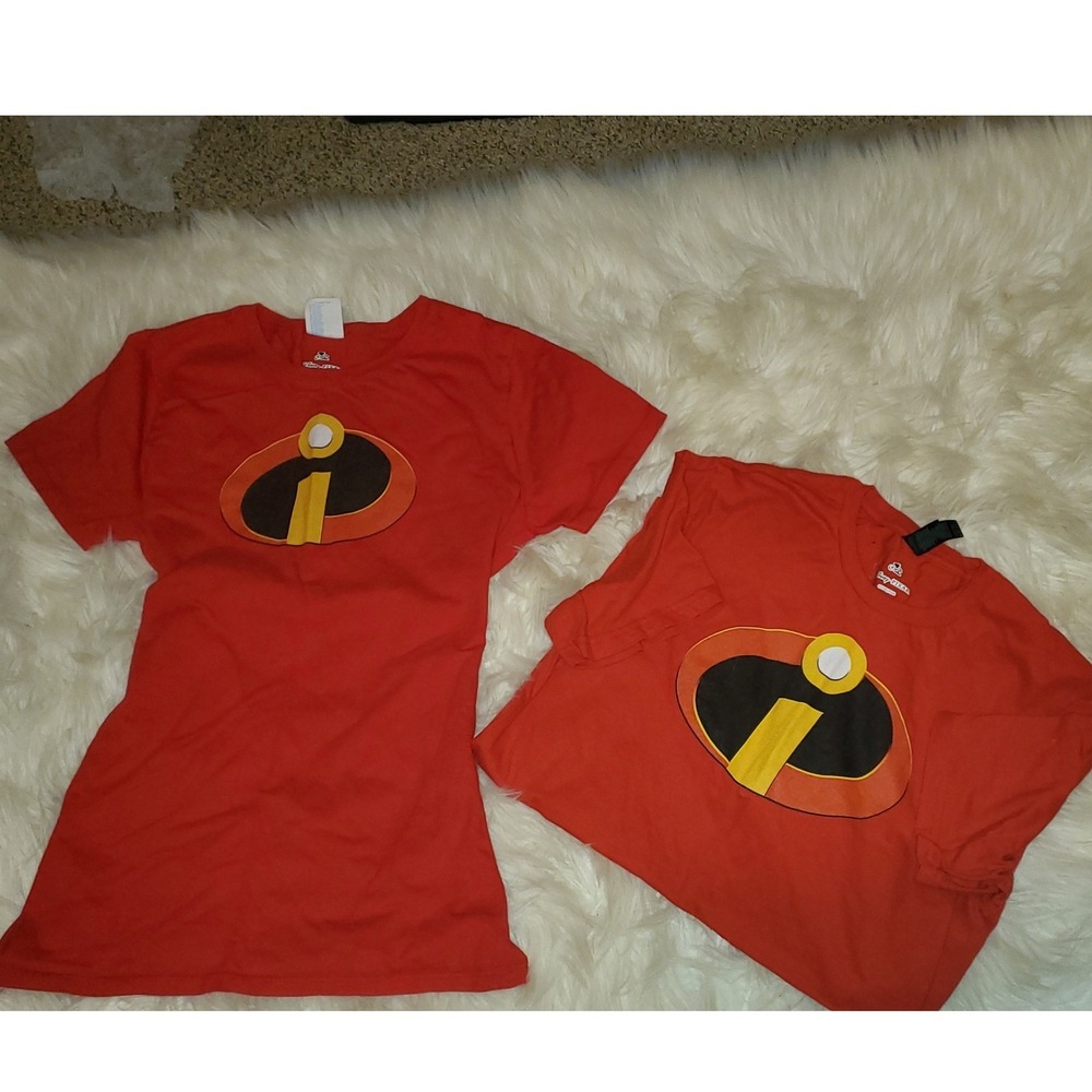 Disney Pixar The Incredibles Red Graphic T-Shirt Set Small Gildan Port & Company